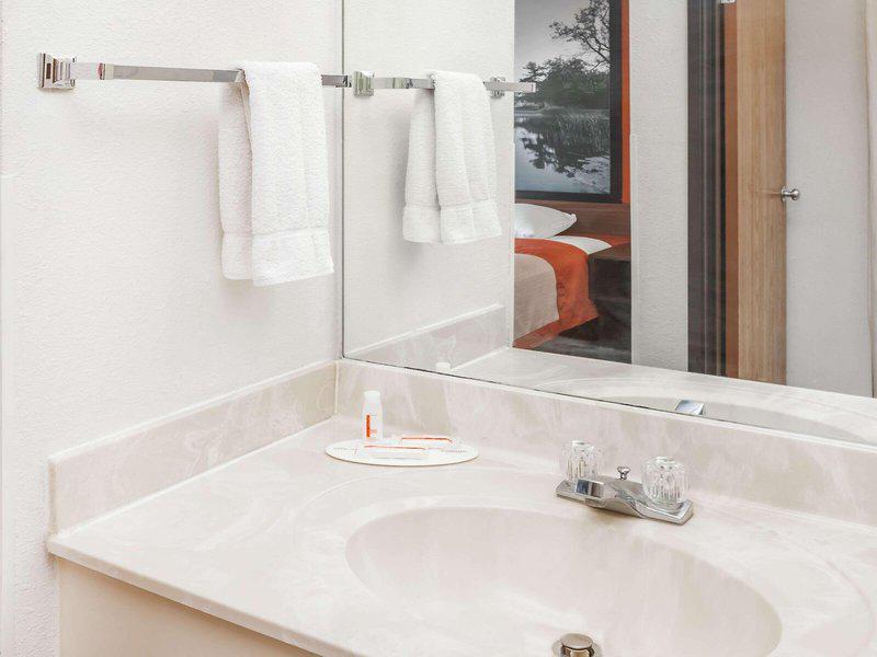 910AD33D47A804F6E43DAC518A28128D