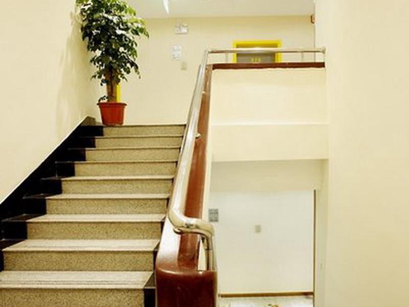 9D3977C3B377B729B3BF38D79EB30F2E