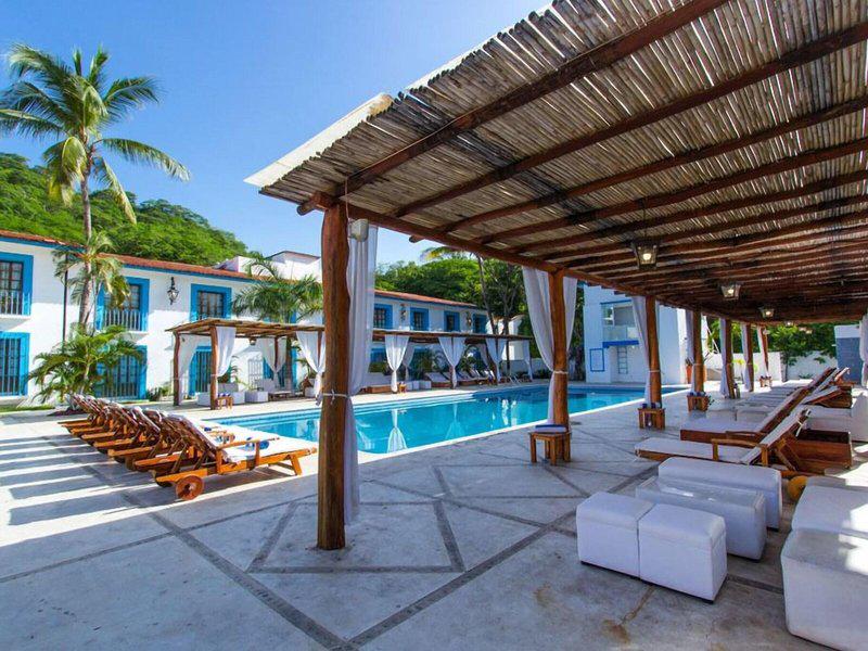 17BECB7297054F46AC419A722A391F3F