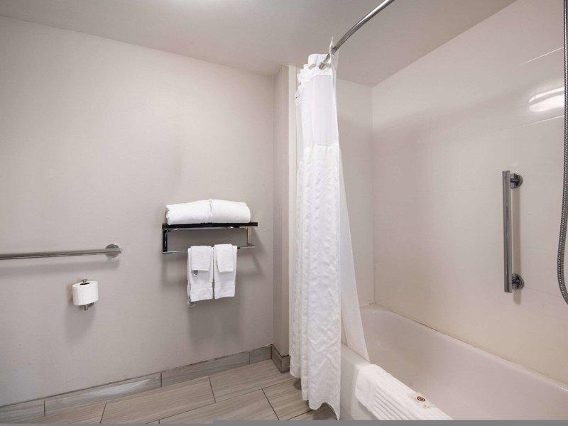 AE9EBC20BB0E01A93DF0E3528ABF7C48