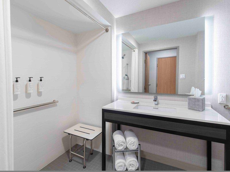 B4D6FCDF7BFADAABF8F4CD1B8638F2CC