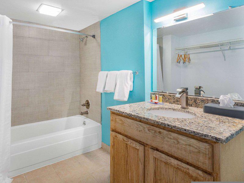 4B02FF9CDE265D9CF48B0F63D3A7A2F8