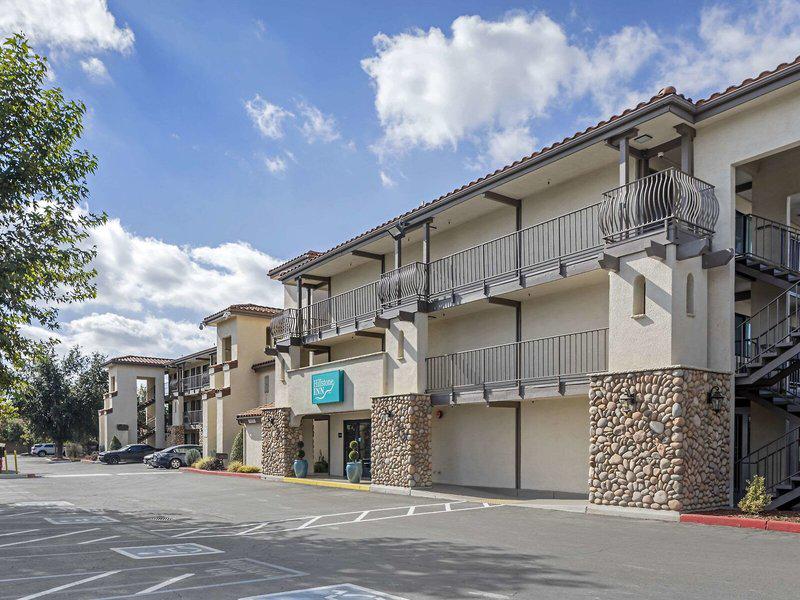 6A4058F6F6FF48C5D9548304342CB743