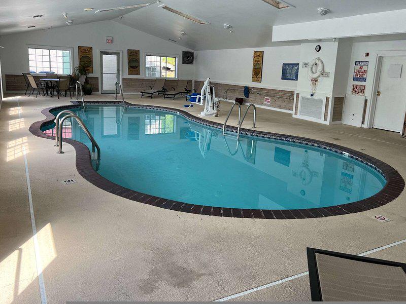 C49ED8B9758D0E9DB7314A2B15591676