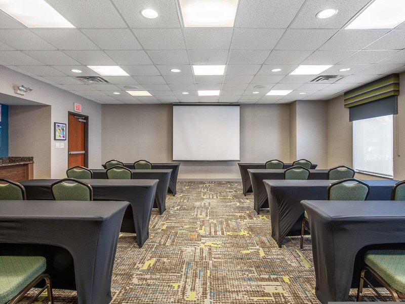 52B619B428C09F119BF706A702E2223E