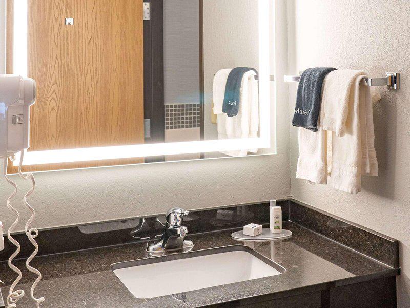 EA8F302A7CCF70323F38F7A5AE195F63