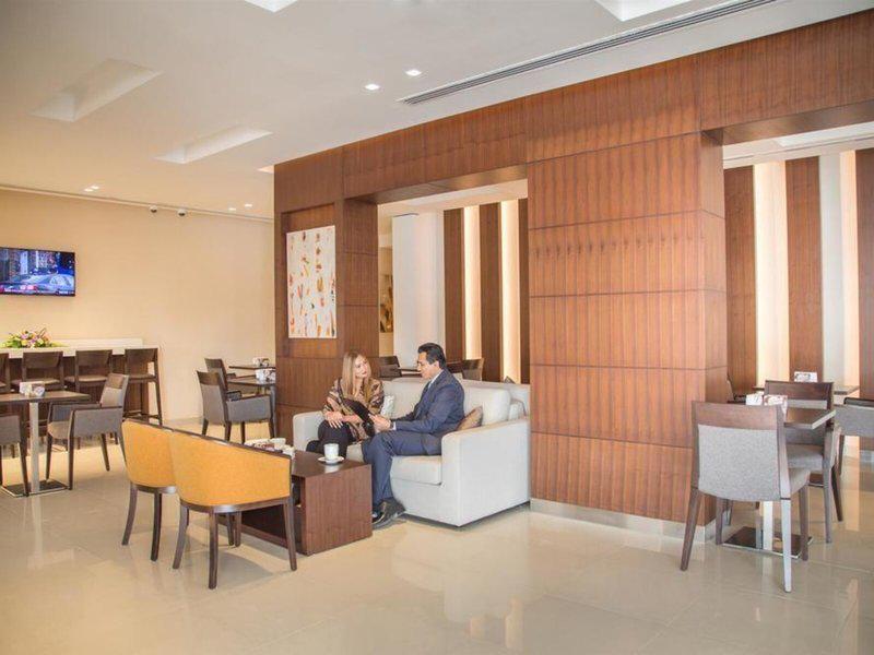 D4CEAD15B8F710FBB5A20EFF3D2C9402