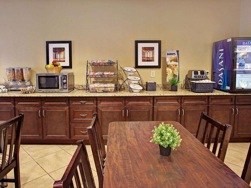 AB57E3F1B144FFAFCDCDF5EBE3EC844C