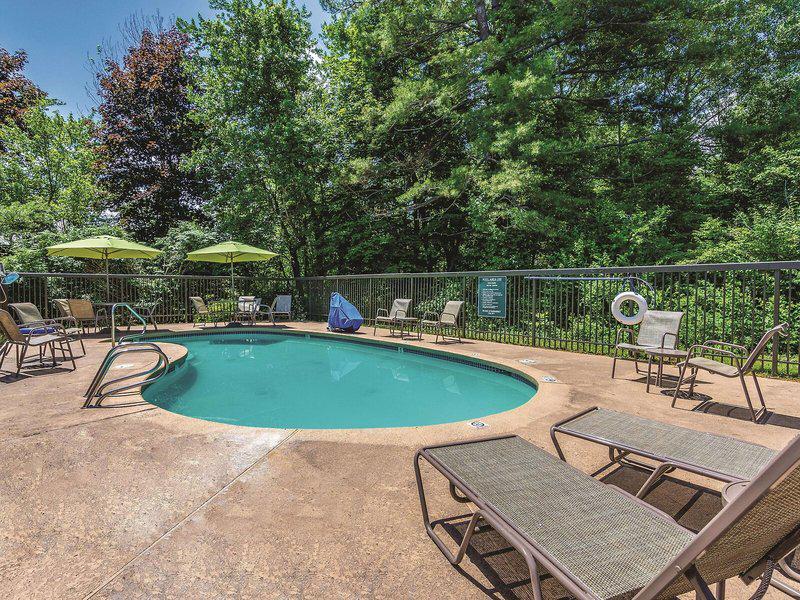 82CF5E6BD29049EEF49DDB83D837BD2E