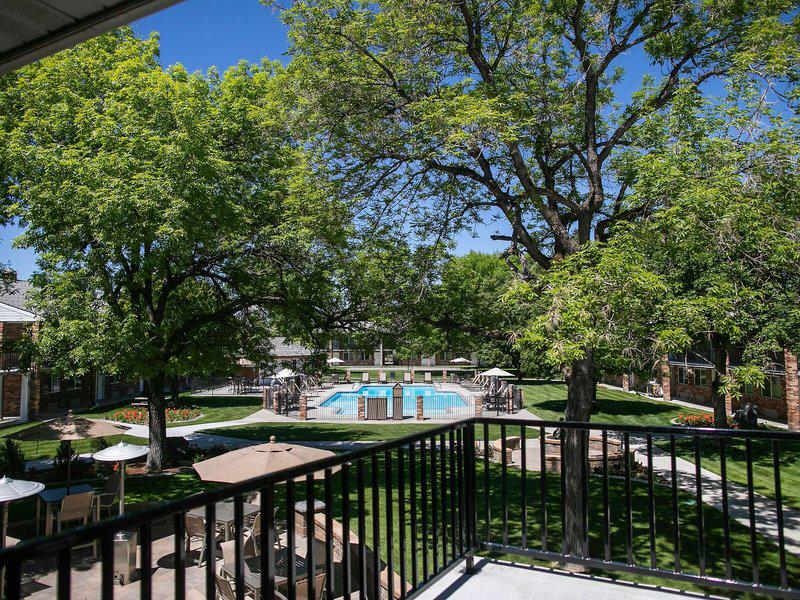 B04D8DE9C5E050647DD3724BD89F8554