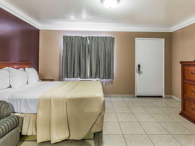 71BB14BCD9E8BB5026F5F6D501266556