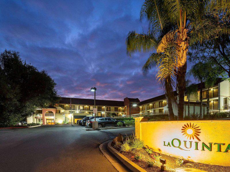 E883318334C606337A715E806BBFCB5A