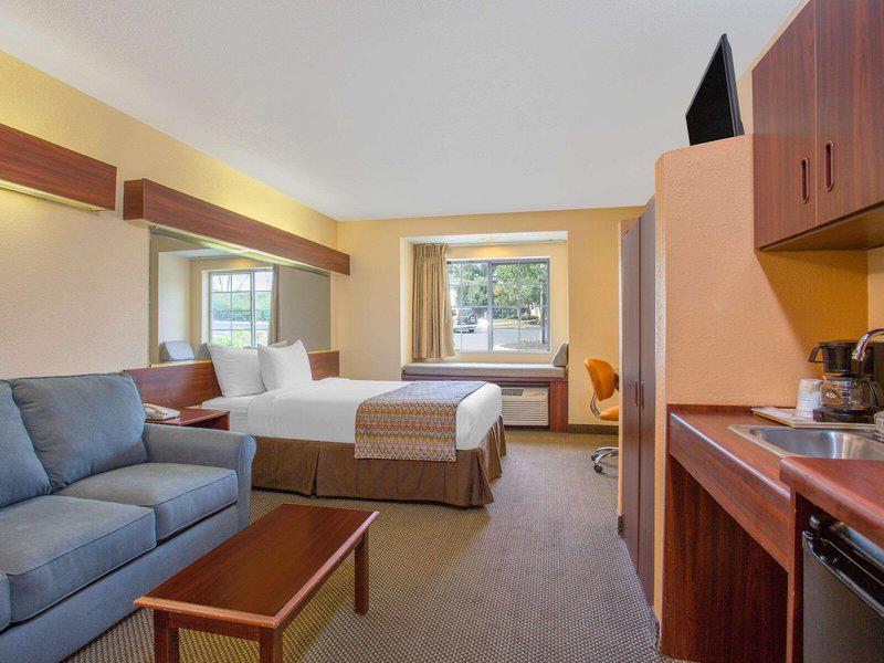 39D81AF9D76DC970846D4AB0643D2094