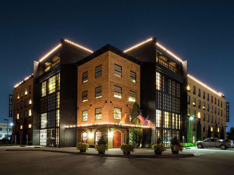 CC3AAA346BCB721B4F6A7B66BCD93C75