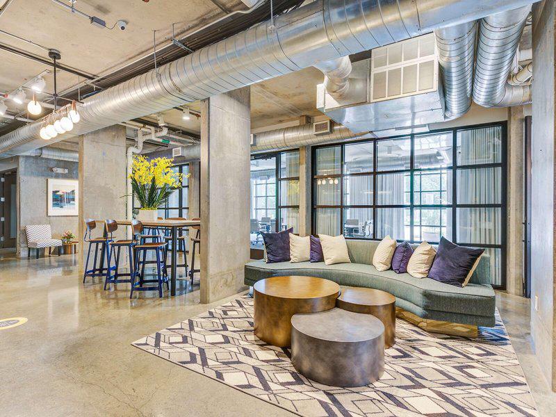 C08A33D929B4F97D99A7FE95321AA25B