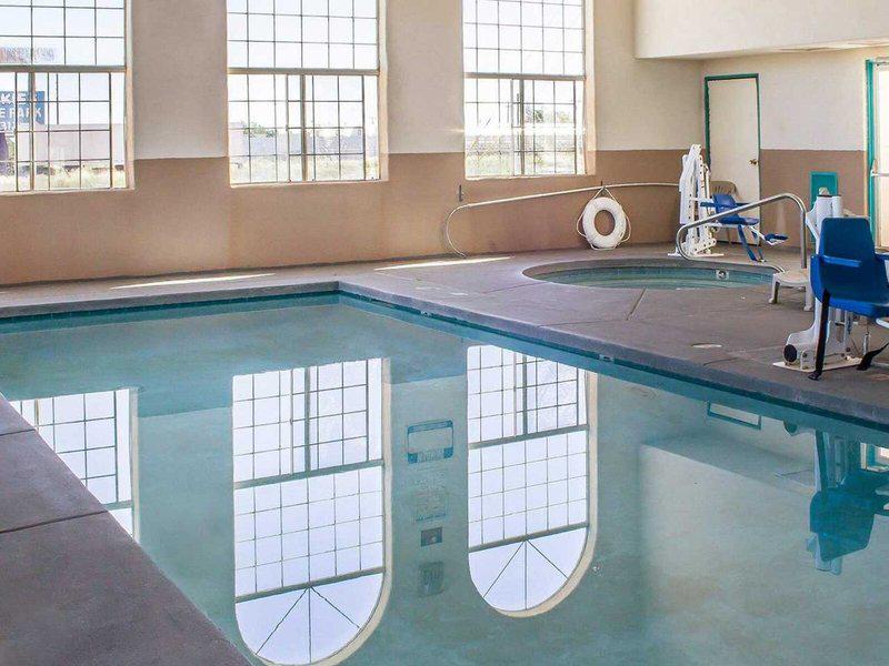 9AAD8D56FAD334F861D5B33B2F2201EA