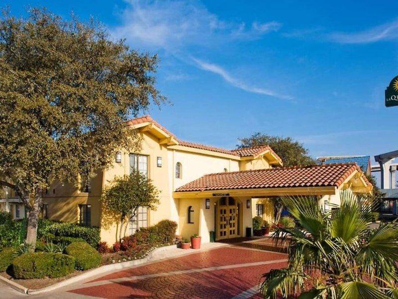 E3A8BCE63116FD0B70FA7C1B010B893A