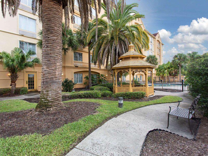 CC983F0C813F3E96DE6859E17A5A2733