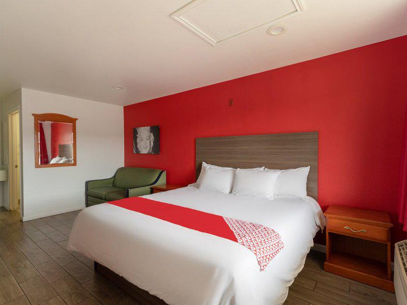 FBB193A1CA1BBA2644308215C908E24E