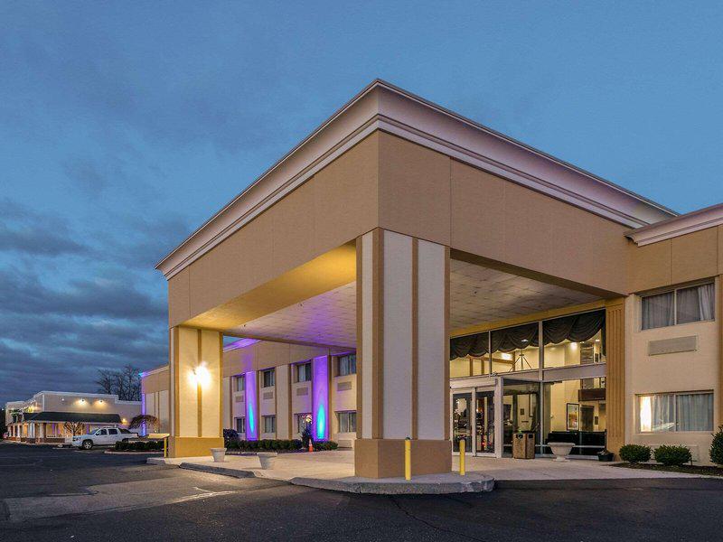 EF439DD89E7AB30EF0A3FD1E3390BE92