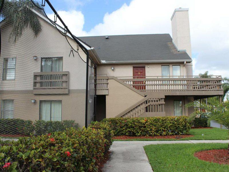 09C21E17BF71D9AEE643B55BCE44F897