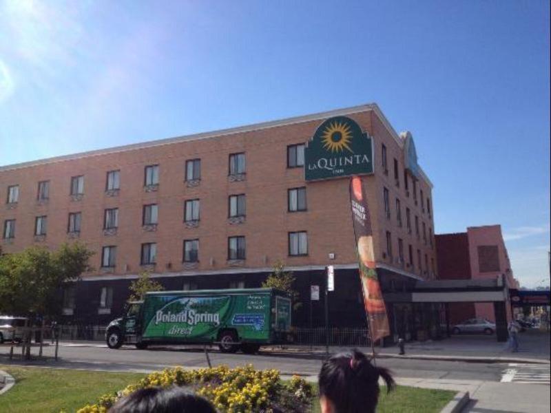 BF4D20F169D2B153D5B3DAE27D6A242C