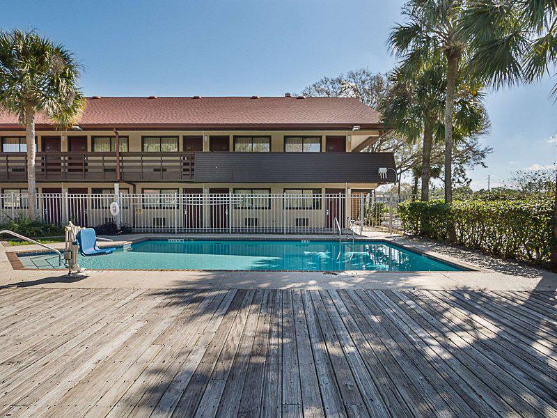 C76453AE58C4B48A95113FC2817735B5