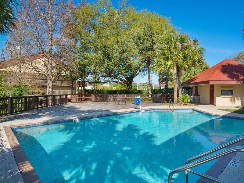 8B7DF76F15C2083555D9CBA0A1378926