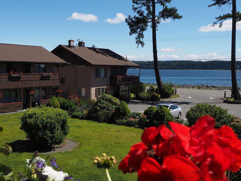 28017359D84261E515915C9E47F3BDF8