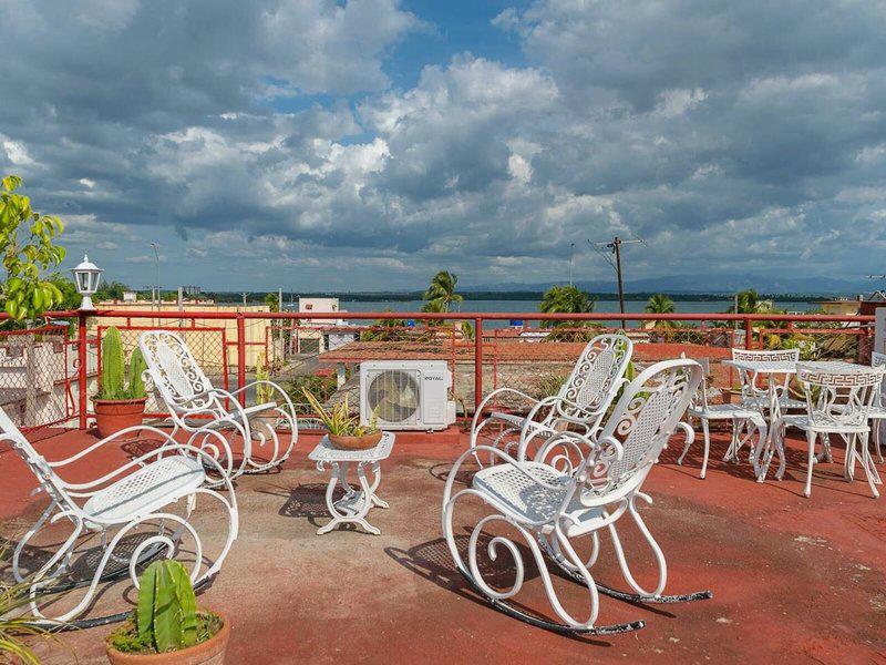 9CA4A65D307F60D172841039AD0E4A3B