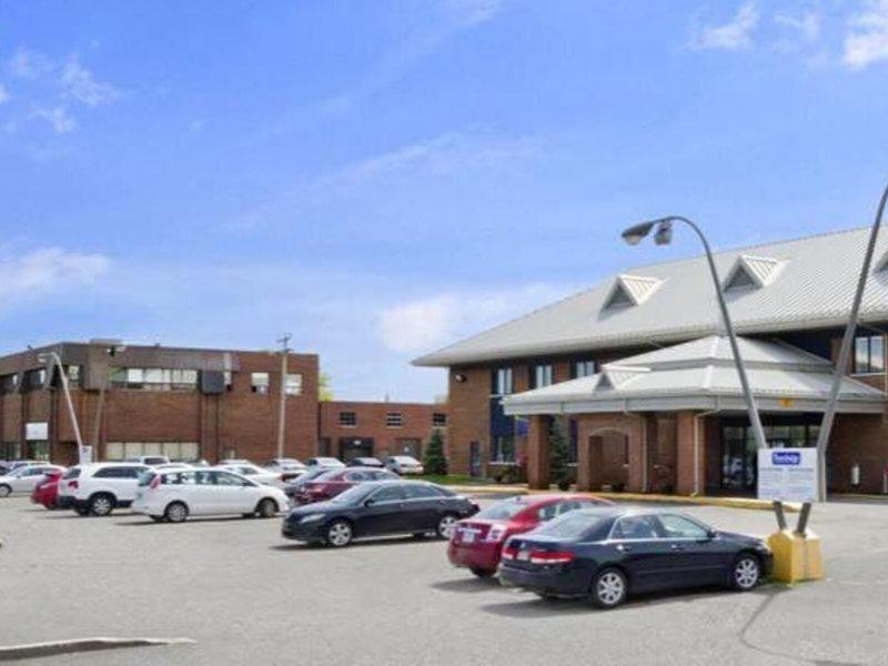 7EC38224DEE4558F7199F24BEDC90343