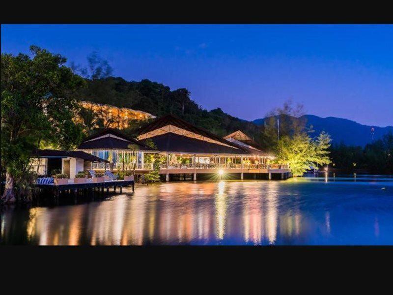 D184BB8BD4F24E2149F7195AF0C30ADD