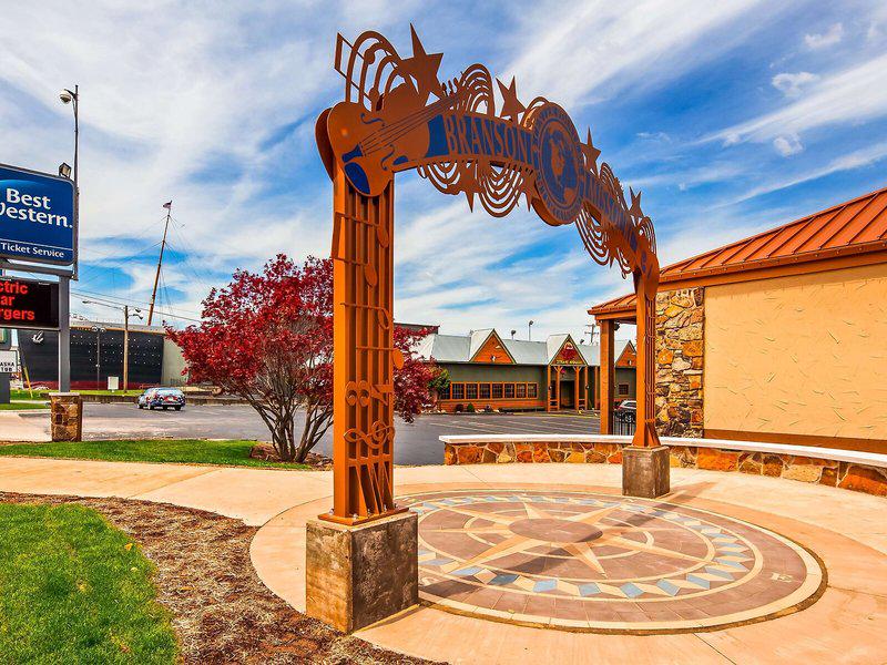 4DB595908DFC74E1A20B165F283F918D