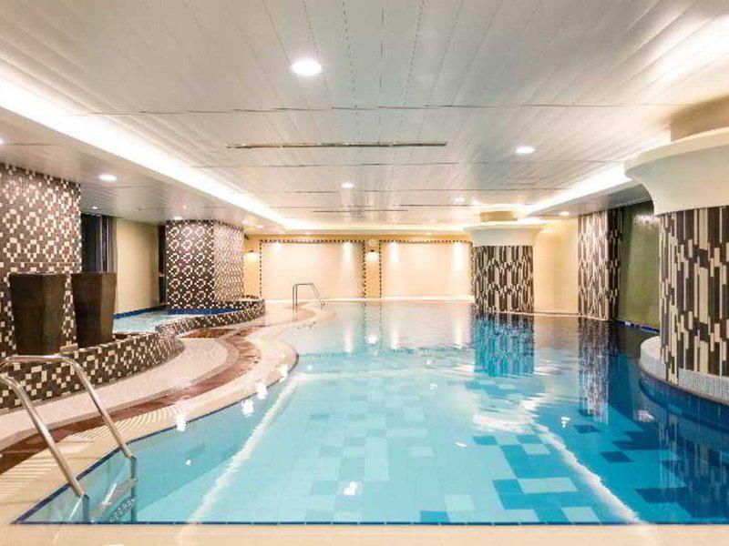 CF9B2FC19520D4E6646D4956B0EDD40B