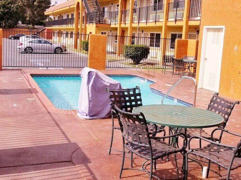 EBC83CB43524ADEC62E05F3577311684