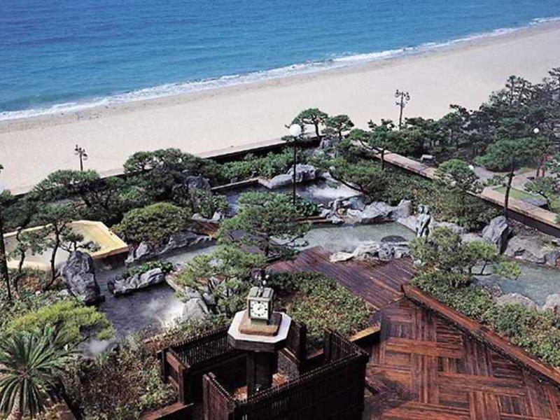 0D9FF30280F1BDE6FBFE0A1BE4E8AA09