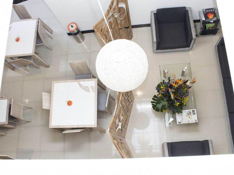 9EFC141D1B0B56E33696E25EEDB0CDEC