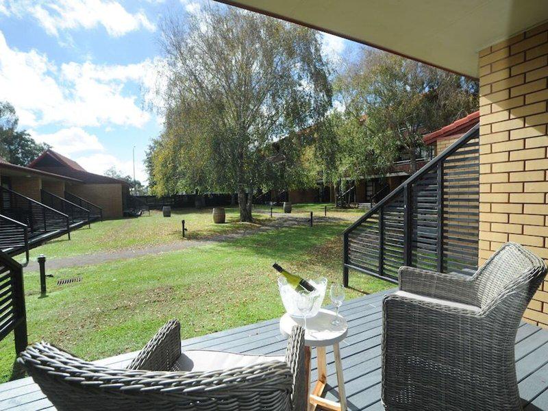 4CE77AAFC1E62CE7093E4D307D858A33