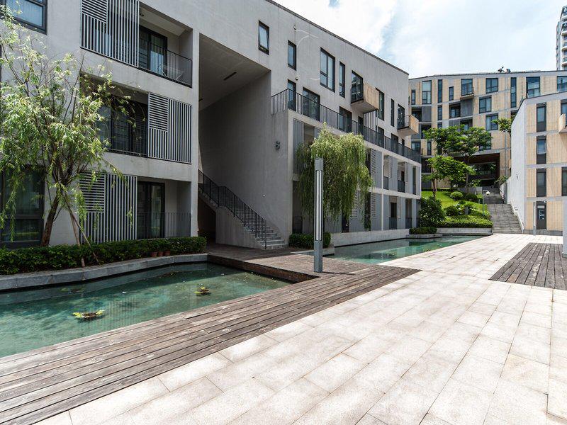 DE7C2A6C9D296566F7C8571F74CA790B