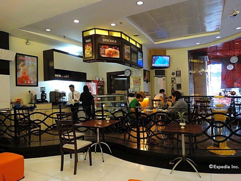 B389F18635884023F6D2AF2411C09208