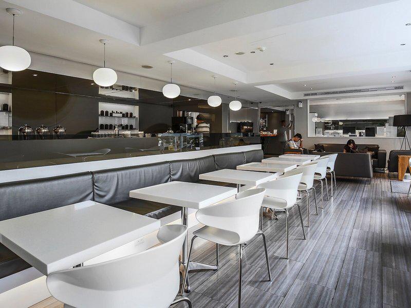 EBD929AA1C828CCC7308BAAFE6F8173B