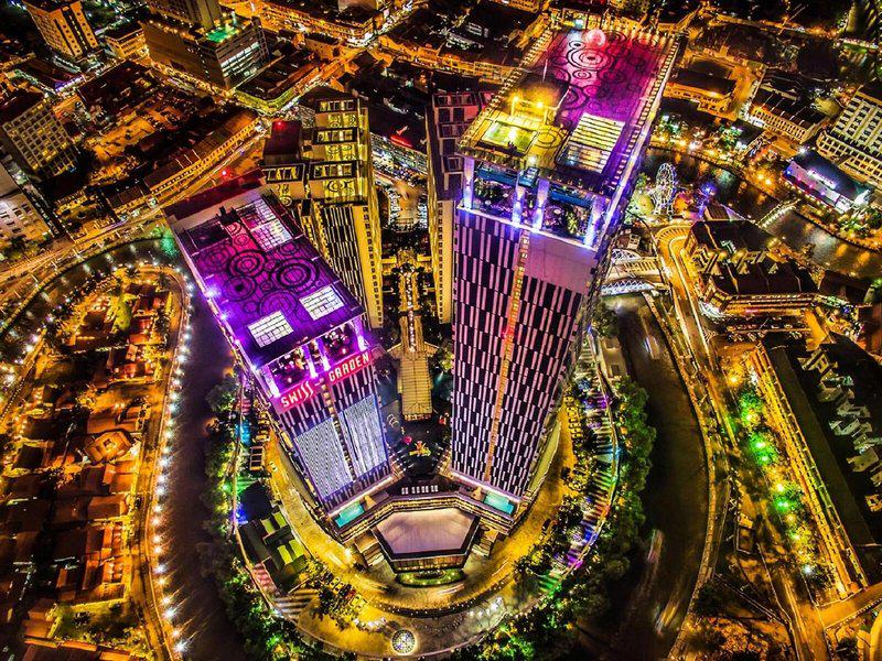 B317F799FB1A289B86A25F7DE94D0929