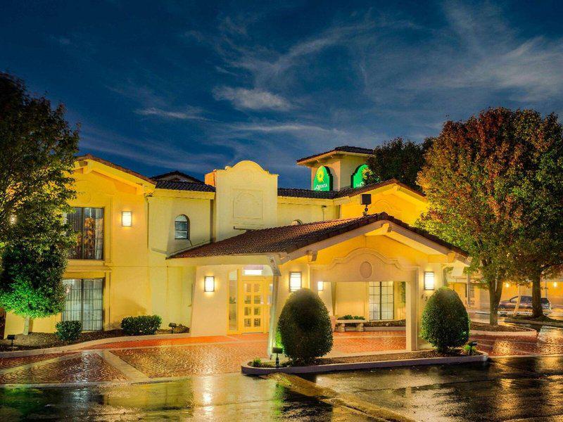 FDC9FAE7FC1B60518501850286DDD713