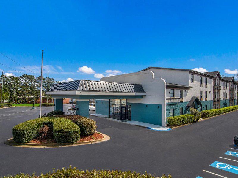 748014C6186A7D9A13C982363B4BB5B0