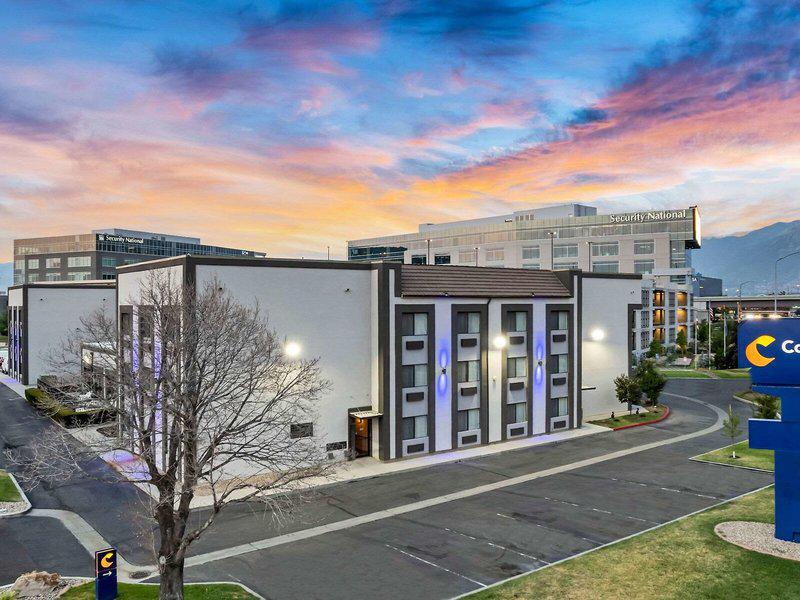 92B282C1BAC60E306F68185C0BFA2C25