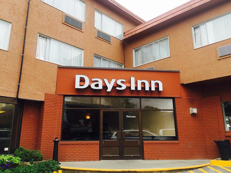 6048E55001B8D98BFB8DFEF4715366C9