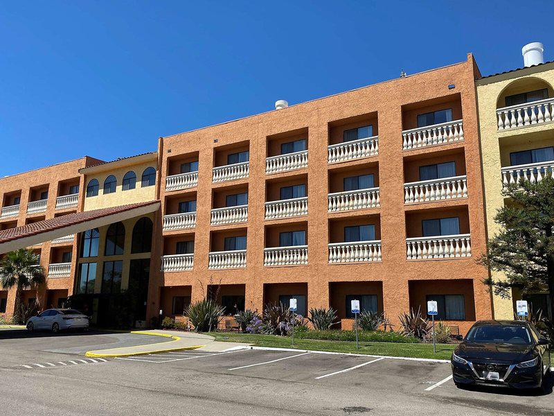 1B54CCCB86992B69B3565526CE1B8E98