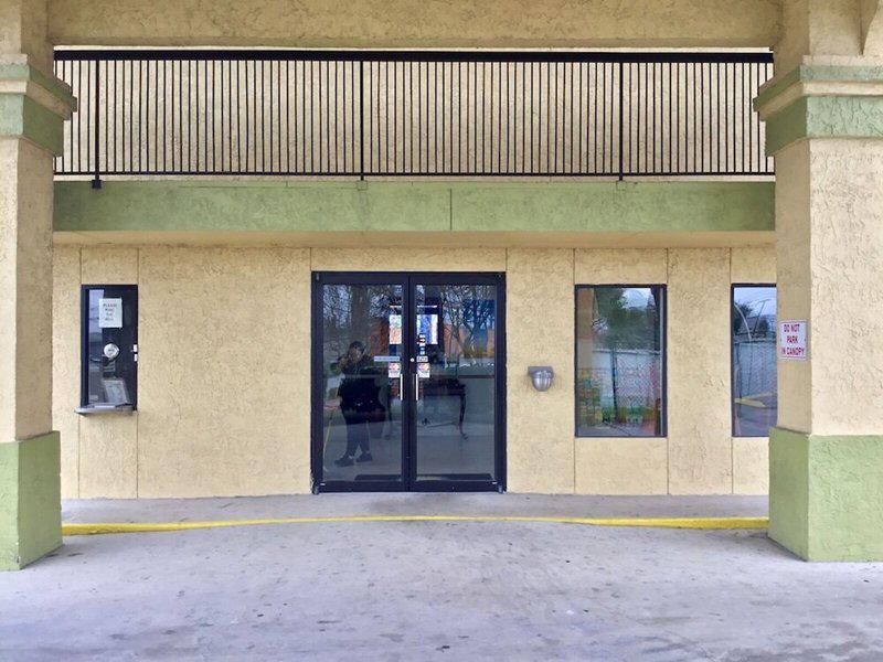 D2A6C34F8742DD5A75601E6E9A6D859F