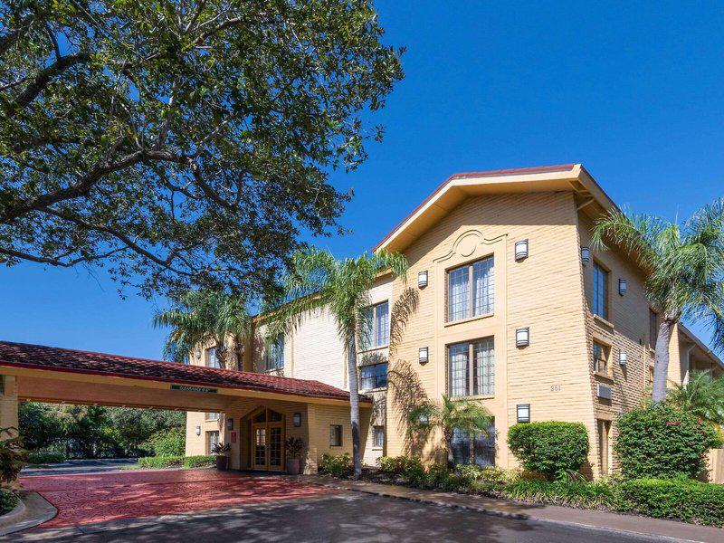 98C5A7F6537397346F7D3908405AA360