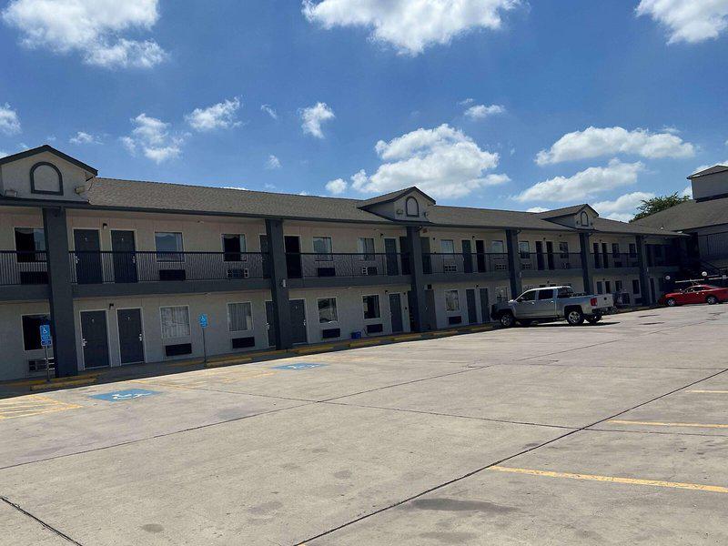 CF4B391D6BD767085E301CA7F35536DD